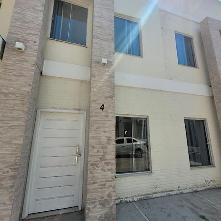Sobrado 4 Amplo E Confortavel Em Condominio كورومبا المظهر الخارجي الصورة
