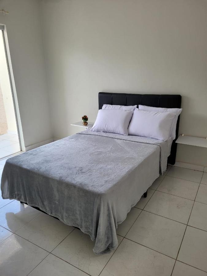 Sobrado 4 Amplo E Confortavel Em Condominio كورومبا المظهر الخارجي الصورة